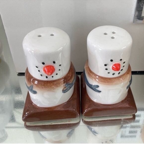 New S’mores s Marshmallows Salt and Pepper - Picture 8 of 9